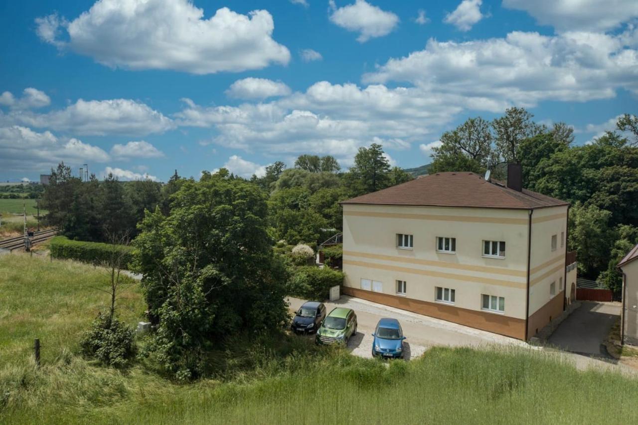 Mlynsky Ostrov Apartment 2 Zdice Exterior photo